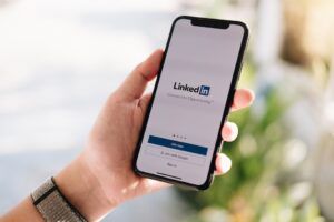 Estratégias de marketing e vendas para conquistar novos clientes B2B no LinkedIn